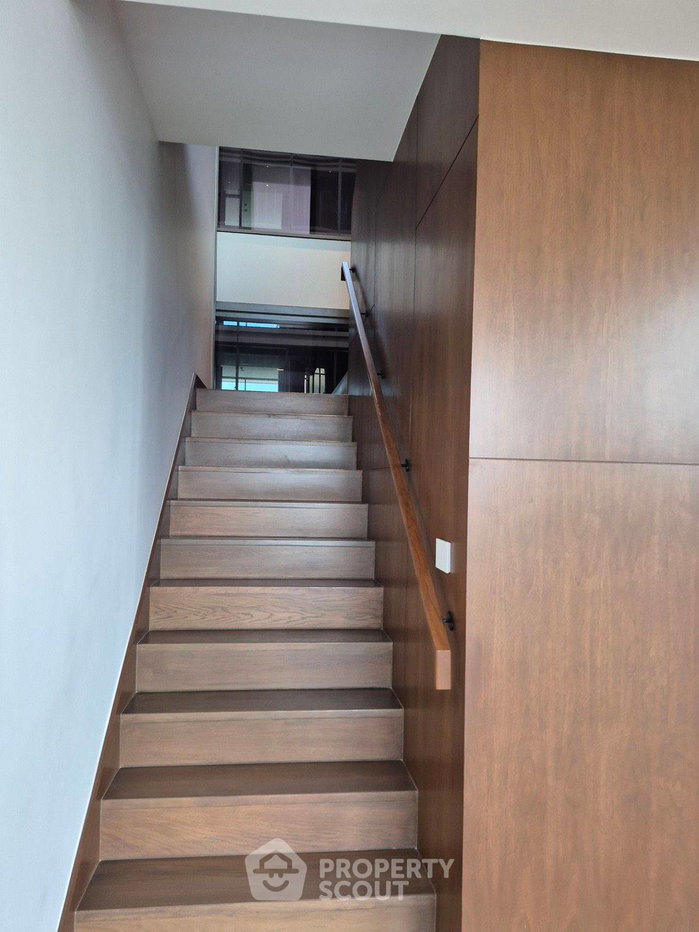 picture 2-BR Condo At Dusit Central Park, 23rd Floor, 90m To MRT Silom (ID 3057412) - 2/9