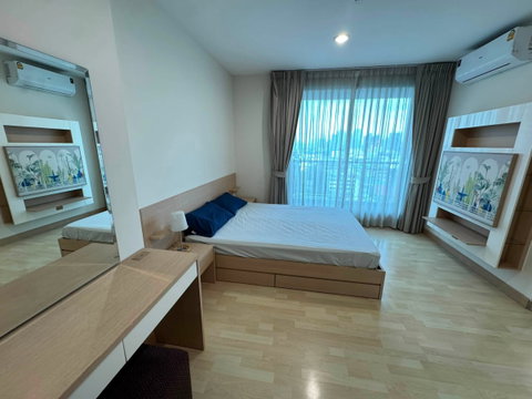For Rent: Condo Rhythm Ratchada 0m. MRT Ratchadapisak *Bigger Room* at Line: @homefinder