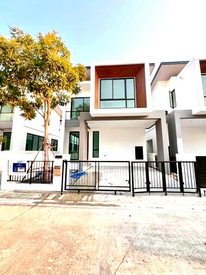บ้านเดี่ยว ถนนรังสิต-นครนายก : 🔥ขาย บ้านแฝด/บ้านเดี่ยว  The Eternity Greenwood รังสิต-วงแหวน พื้นที่ใช้สอยกว้างขวางถึงฟังก์ชันครบครัน 3 ห้องนอน 3 ห้องน้ำ ทำเลดีเดินทางสะดวก