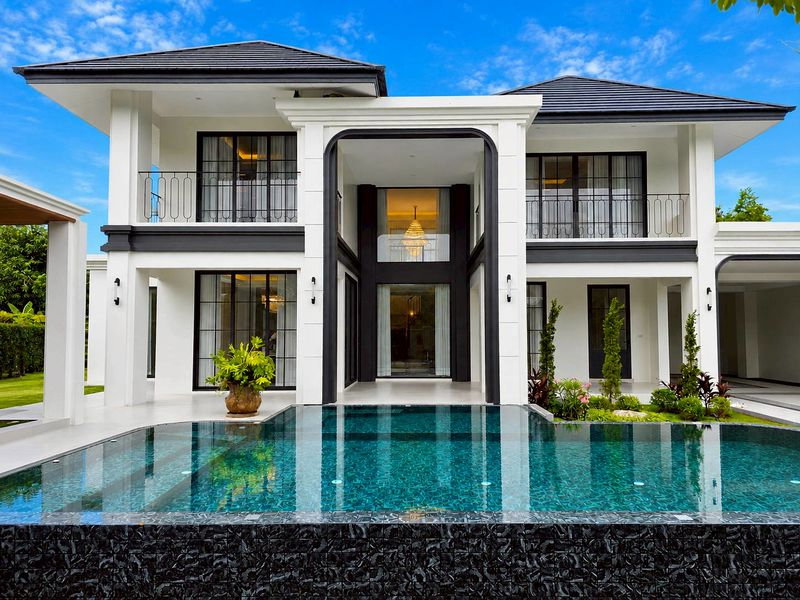 รูป 🏡ขายด่วน! พูลวิลล่าหรูหลังใหญ่ สระยักษ์ 9.5 ม. โซนสารภี เชียงใหม่ ที่ดินครึ่งไร่ 📞063-6649056 - รูปที่ 1/18