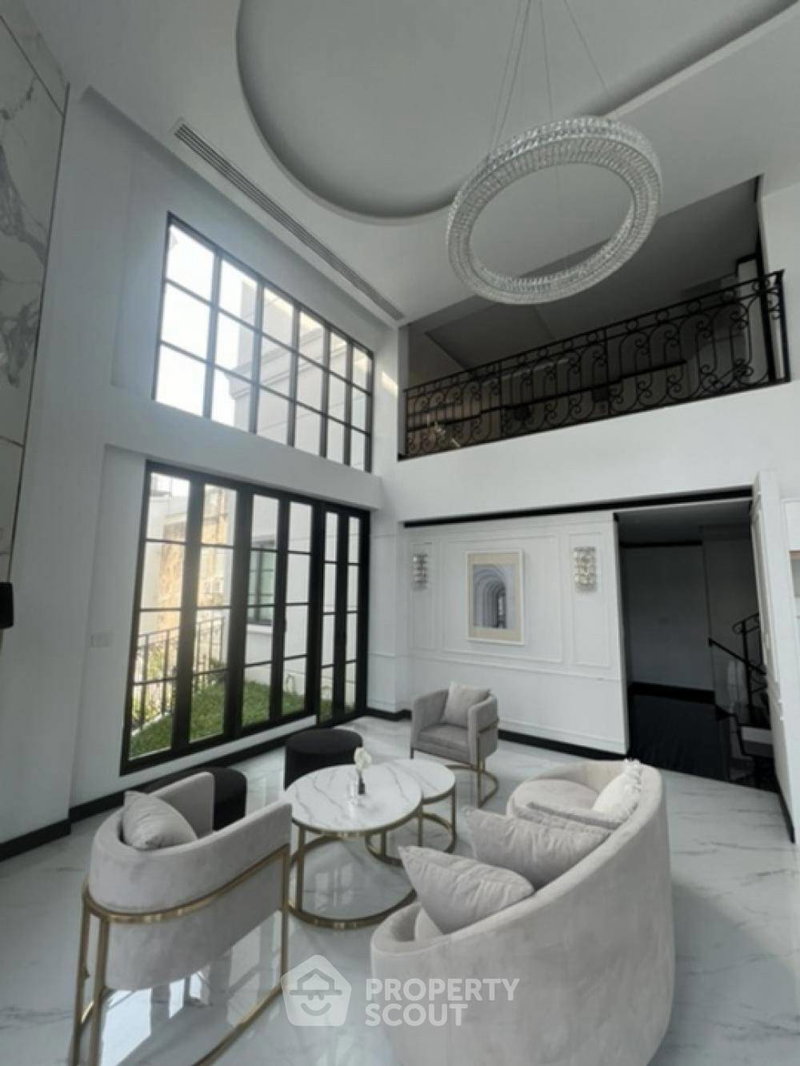 Houses for rent : 4-BR House Maison Blanche – Sukhumvit 67, 400m to BTS Phra Khanong (ID 1501954)