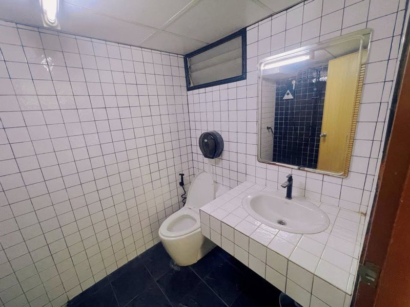 picture A033865 Thana Place - 6/8