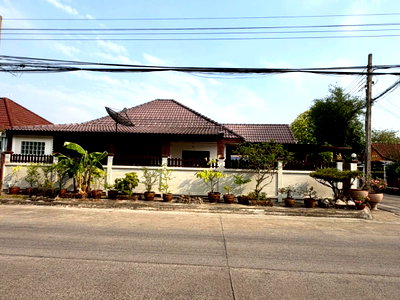 ขายบ้านเดี่ยว : 🔥ขาย บ้านเดี่ยวชั้นเดียว PRAPAWAN HOME 1 หลังมุมติดถนนเมน ทำเลมีนบุรี บ้านพร้อมอยู่ ครัวใน-นอก แถมแอร์ 3 ตัว พร้อมโอน