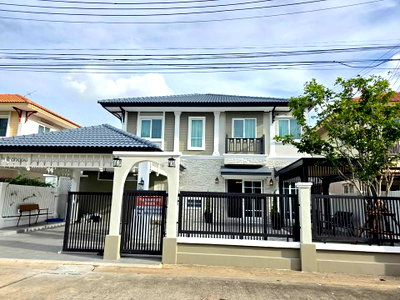 ขายบ้านเดี่ยว : 🔥ขาย บ้านเดี่ยวหลังใหญ่ พื้นที่รอบบ้านกว้างมาก Baan Fah Piyarom Lake & Park 2 (เฟส 9) ตกแต่งครบ ประหยัดงบเพราะต่อเติมให้ทั้งหมดแล้ว พร้อมอยู่ ฟรีโอน