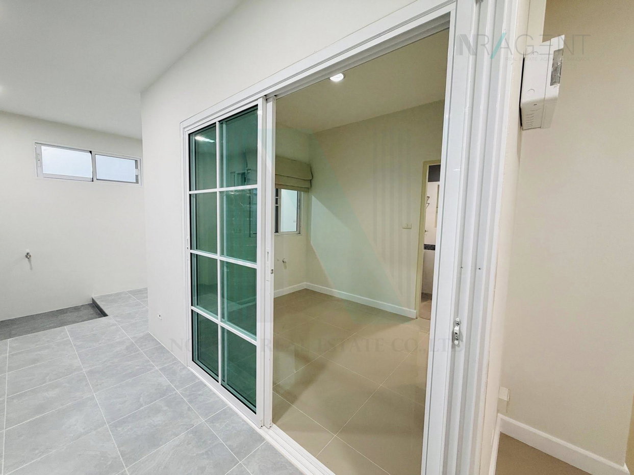รูป ขายบ้านแฝด กรูฟวิลล์ บางนา 2 ชั้น 3 ห้องนอน 3 ห้องน้ำ - รูปที่ 4/8