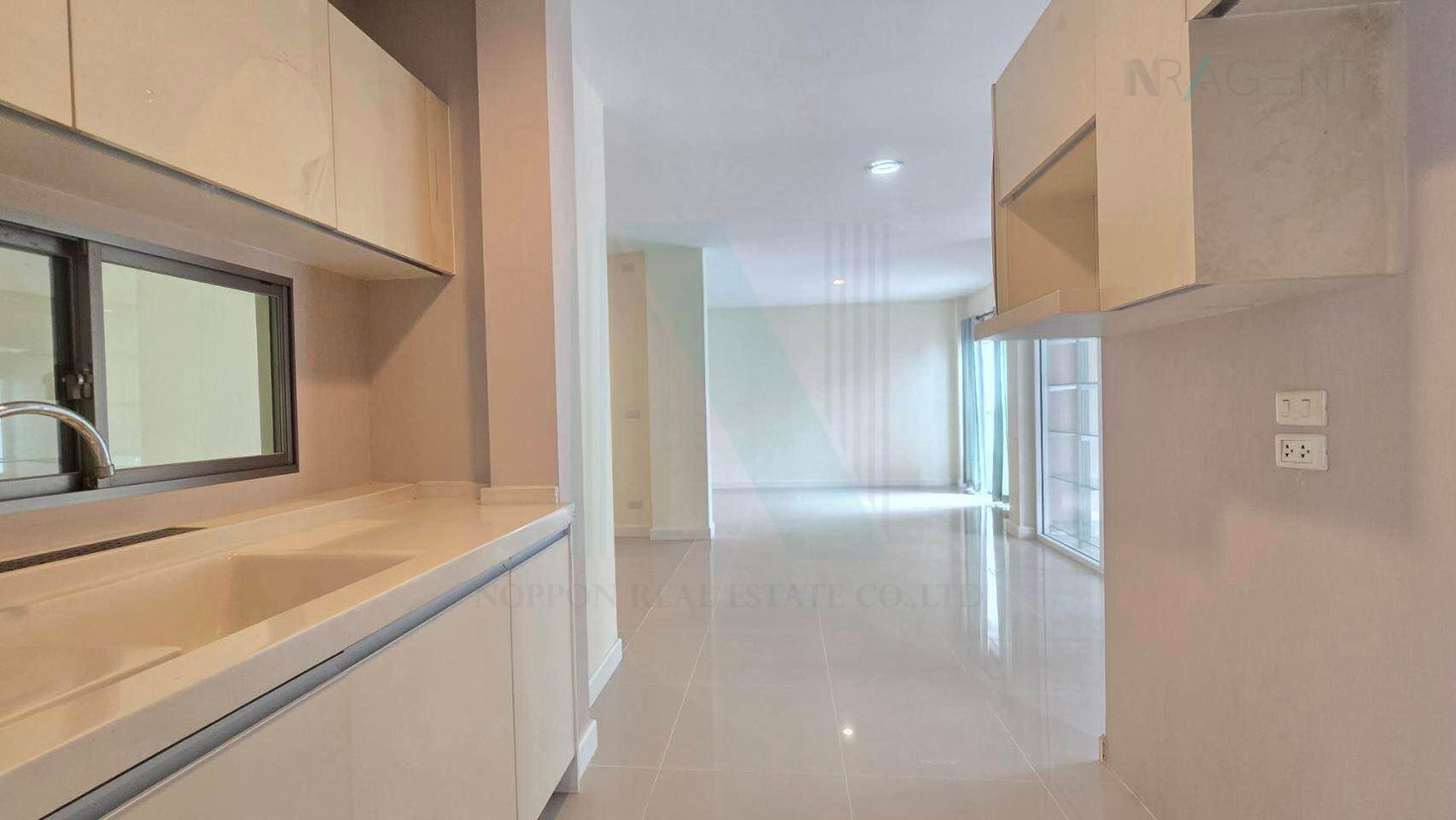 รูป ขายบ้านเดี่ยว โครงการ มัณฑนา เลค วัชรพล 2 ชั้น 3 ห้องนอน 3 ห้องน้ำ - รูปที่ 3/8