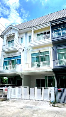 ขายทาวน์โฮม : ขายทาวน์เฮาส์ โครงการ เดอะ เมทโทร พระราม 9 3 ชั้น 3 ห้องนอน 3 ห้องน้ำ