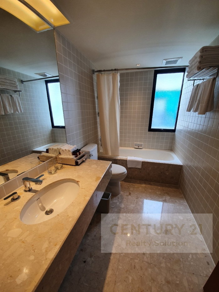 รูป Pet Friendly 3 Bedroom condo, Full service at Chatrium Residence Sathorn , Narathiwas 24 - รูปที่ 14/14