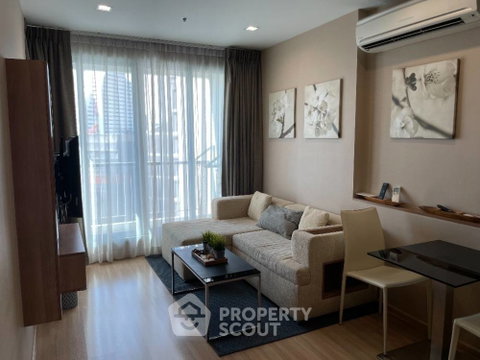 คอนโด 1 ห้องนอน Rhythm Sathorn ใกล้ BTS สะพานตากสิน (ID 1512809)