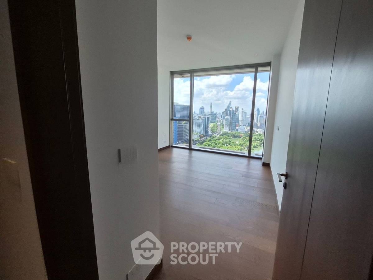 picture 2-BR Condo At Dusit Central Park, 23rd Floor, 90m To MRT Silom (ID 3057412) - 5/9
