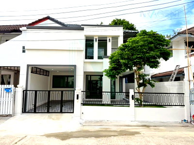 บ้านเดี่ยว สถานีรถไฟฟ้าการเคหะ : ขายบ้านแฝด โครงการ บ้านรัตนาวลัย 2 ชั้น 3 ห้องนอน 3 ห้องน้ำ