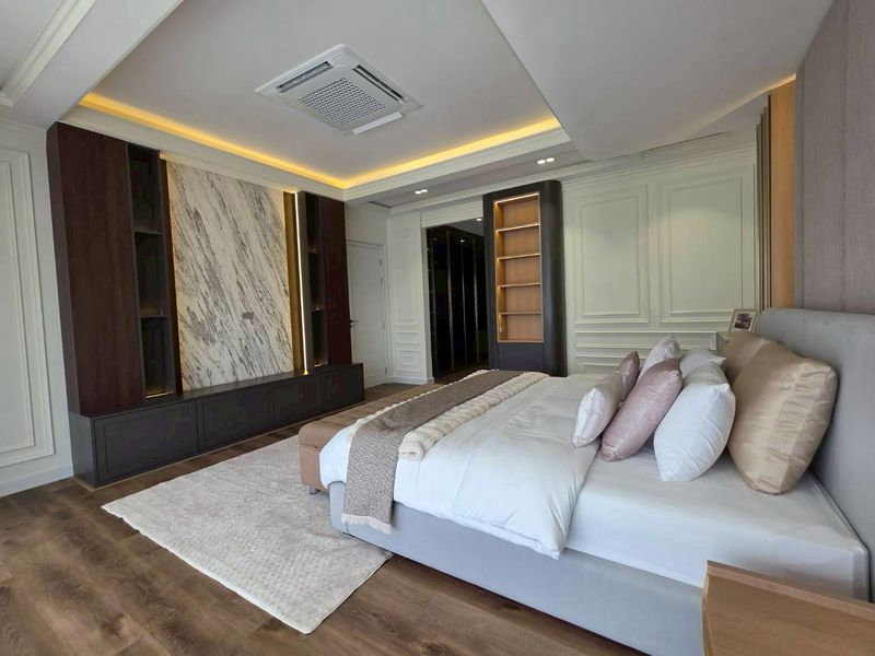 รูป 🏡ขายด่วน! พูลวิลล่าหรูหลังใหญ่ สระยักษ์ 9.5 ม. โซนสารภี เชียงใหม่ ที่ดินครึ่งไร่ 📞063-6649056 - รูปที่ 12/18