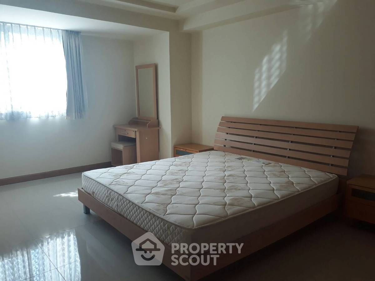picture 3-BR 160 Sqm Royal Castle Sukhumvit 400m To BTS Phrom Phong (ID 886667) - 3/6