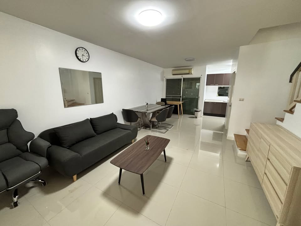 picture R3085 Townhome For Rent Town Plus Onnut - 2/10