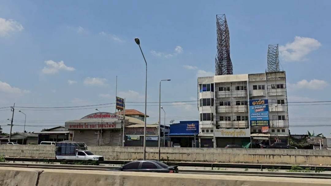 รูป ขายอาคารพาณิชย์ 4 ชั้น ติดถนนกาญจนาภิเษก บางบัวทอง ต.ลำโพ ใกล้สารสาสน์วิเทศบางบัวทอง เหมาะทำออฟฟิศ-ค้าขาย - รูปที่ 9/9