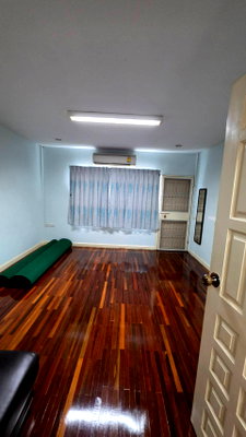 ขายทาวน์โฮม : ขายบ้านหมู่บ้านเสนาวิลล่า 84 ซอย 7 บ้านเลขที่ 133