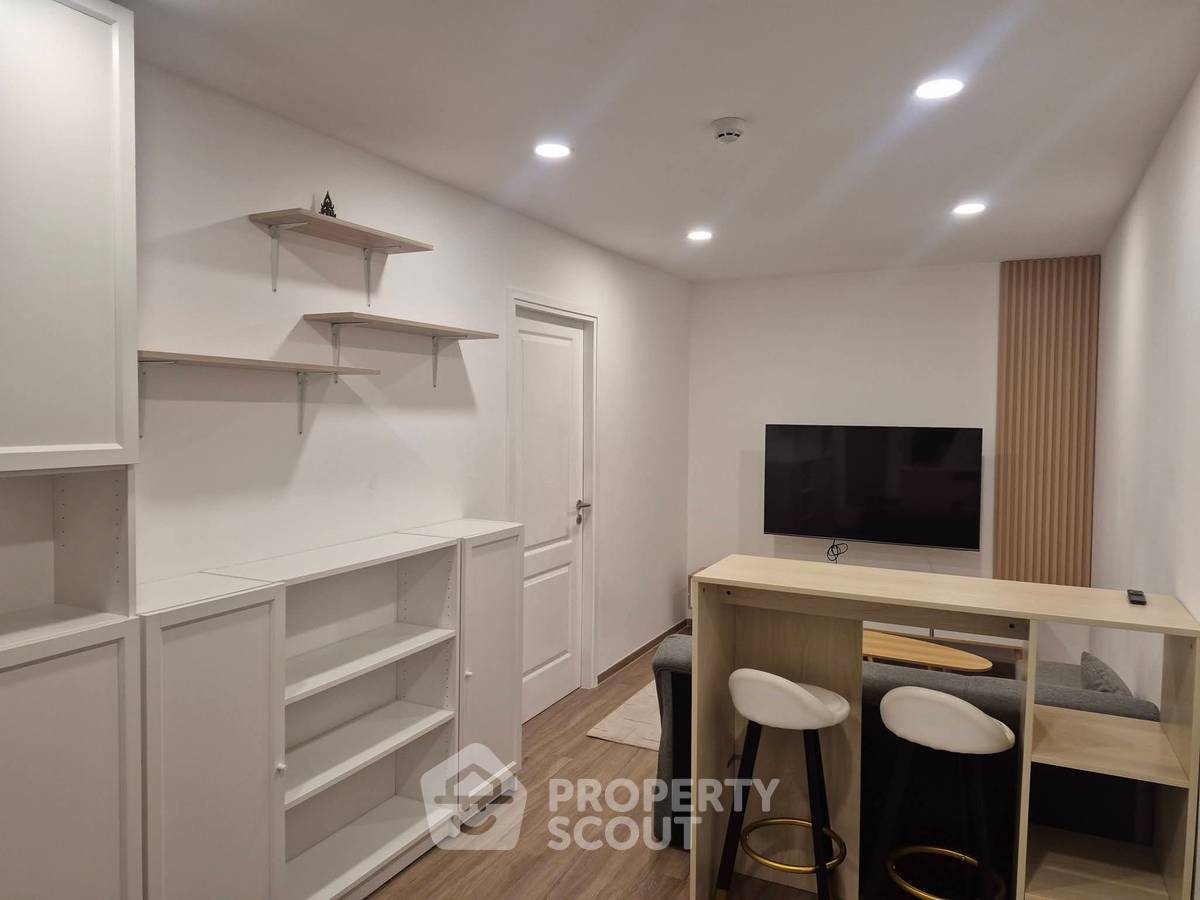 picture 2-BR Condo For Rent, Cybiq Ratchada 32, Chan Kasem (ID 3060769) - 3/5