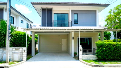 ขายบ้านเดี่ยว : ขายบ้านเดี่ยวหลังมุม เจ้าของเอง มบ.Centro westgate