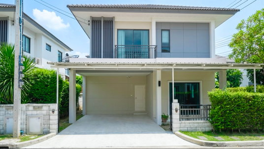 Corner Detached House for Sale | Owner Direct