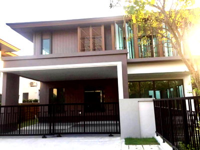 บ้านเดี่ยว ถนนสุขุมวิท : บุราสิริ พัฒนาการ 87 บ้านเดี่ยวแปลงมุม บ้านแต่งครบ เจ้าของดูแลอย่างดี