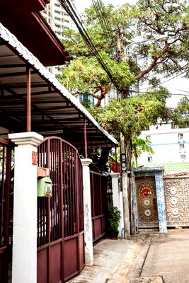 Houses for sale Mahamakut Buddhist University : LTHC15893 – House for Sale Sathorn | Soi Sathorn 11 Yaek 13 | 35 MB | บ้านขาย สาทร ซอยสาทร 11 แยก 13