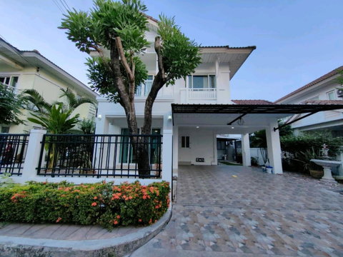 🏡✨ ให้เช่าบ้านเดี่ยว 2 ชั้น พร้อมอยู่ – Perfect Place ราชพฤกษ์ 📍 ทำเลติดถนนราชพฤกษ์ ใกล้ Clubhouse และสระว่ายน้ำ
