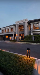 รูปภาพ ให้เช่าบ้านเดี่ยวหรู Grand Bangkok Boulevard รามอินทรา–เกษตรนวมินทร์ บ้านแปลงมุม ครึ่งไร่  แบบ Duomo De Florence