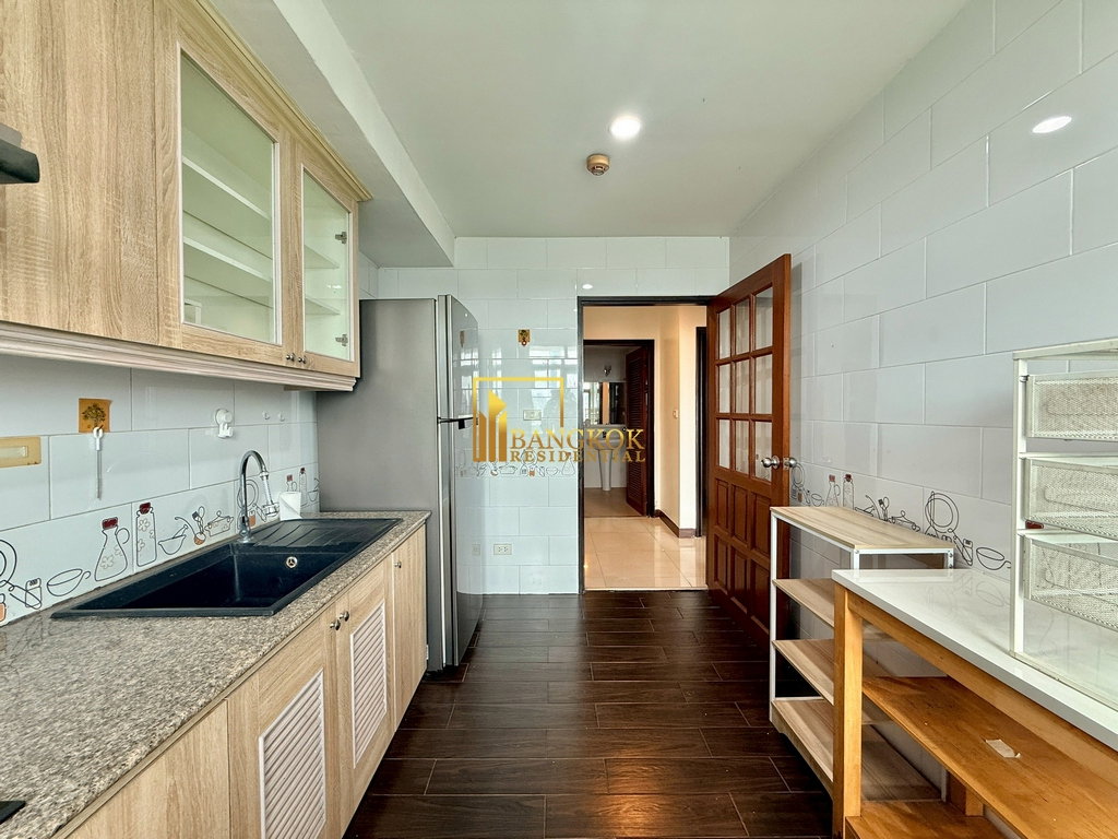 picture Royal Castle | Spacious 3 Bedroom Condo in Phrom Phong - BR61660CD - 12/40