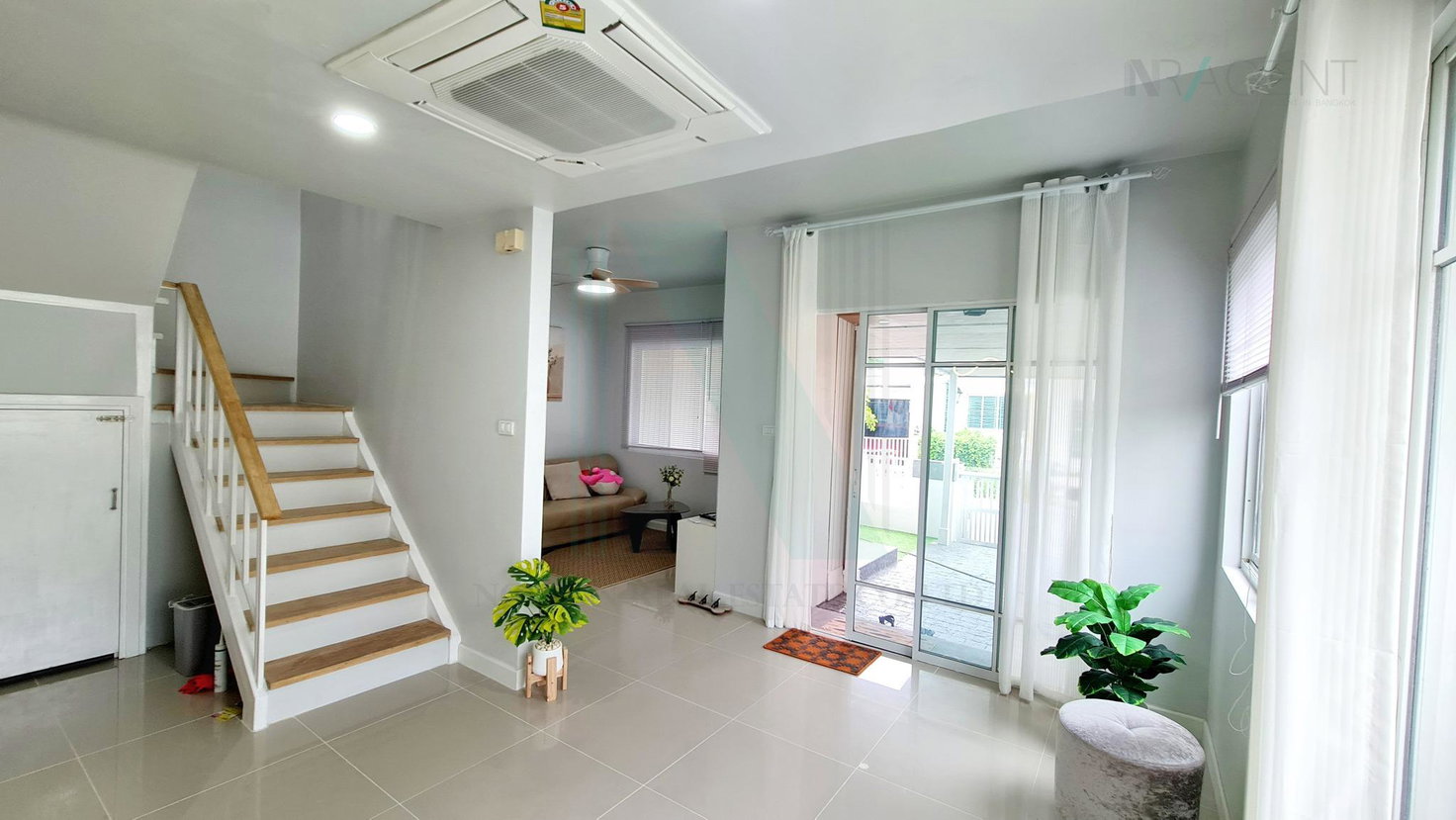 รูป ขายบ้านแฝด โครงการ เดอะ วิลเลจ บางนา กม.10 2 ชั้น 3 ห้องนอน 2 ห้องน้ำ - รูปที่ 5/8