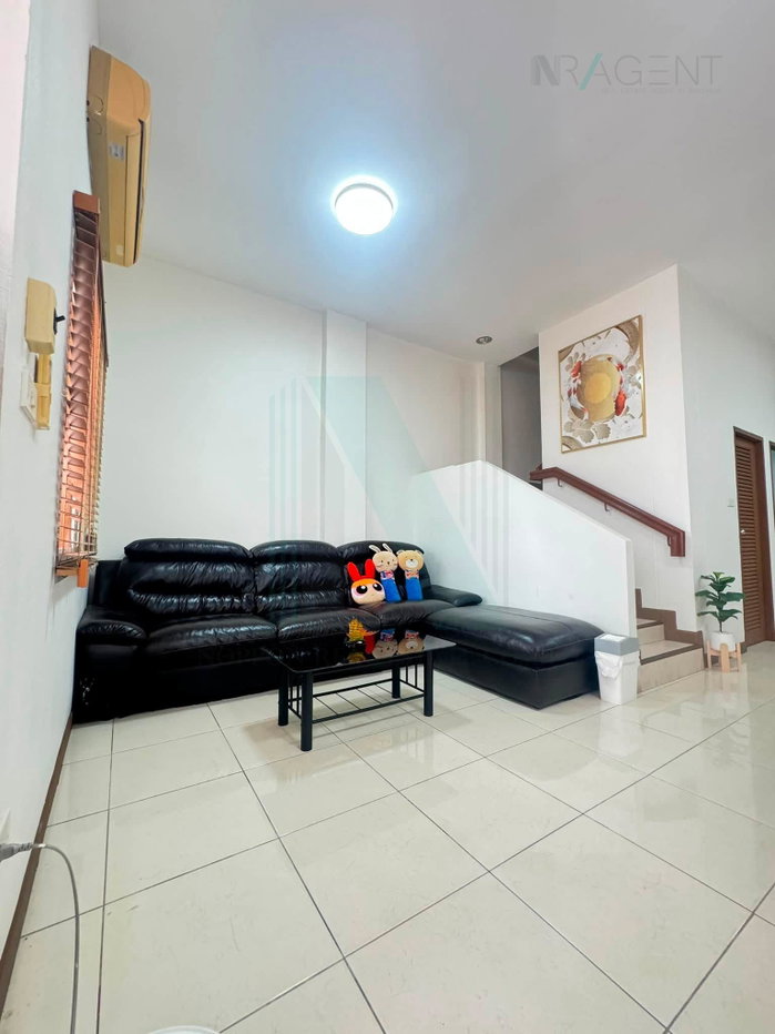 รูป ขายทาวน์เฮาส์ โครงการ ศิขรินทร์วิลล่า 3 ชั้น 4 ห้องนอน 3 ห้องน้ำ - รูปที่ 3/8