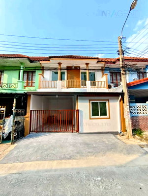ขายทาวน์โฮม : ขายทาวน์เฮาส์ โครงการ บ้านบัวทอง 4 2 ชั้น 4 ห้องนอน 2 ห้องน้ำ