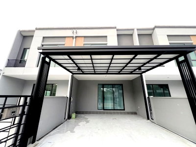 เช่าทาวน์โฮม เมกะ บางนา : HR3580ให้เช่าทาวน์โฮม Pleno สุขุมวิท-บางนา 2  เฟอร์ครบ พร้อมเข้าอยู่ Ready to Move in ยินดีรับสัตว์เลี้ยง (Pet-Friendly)