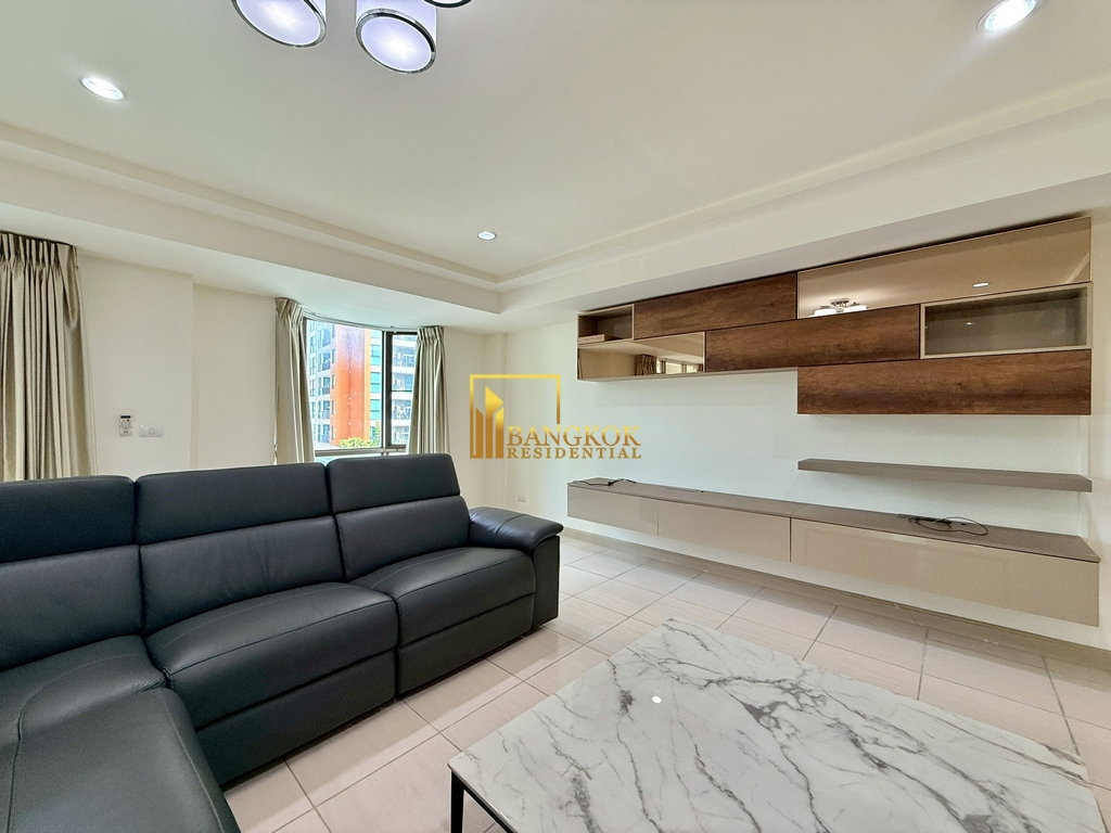 picture Royal Castle | Superb Value 3 Bedroom Condo in Phrom Phong - BR17311CD - 3/41