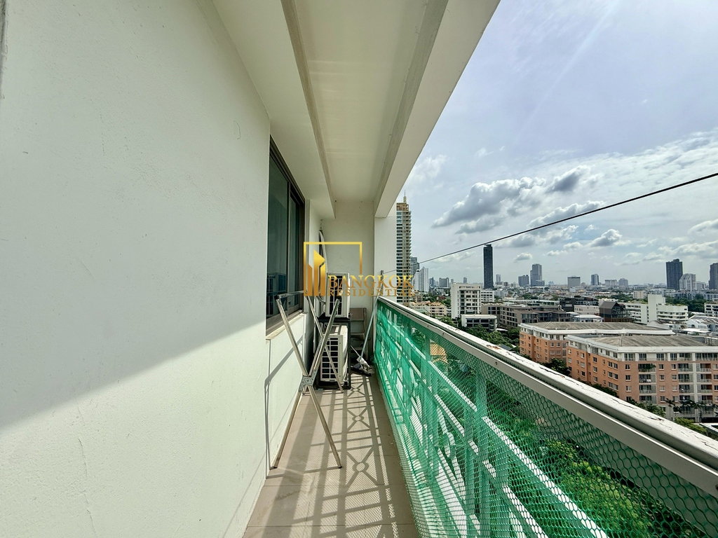 picture Royal Castle | Spacious 3 Bedroom Condo in Phrom Phong - BR61660CD - 10/40