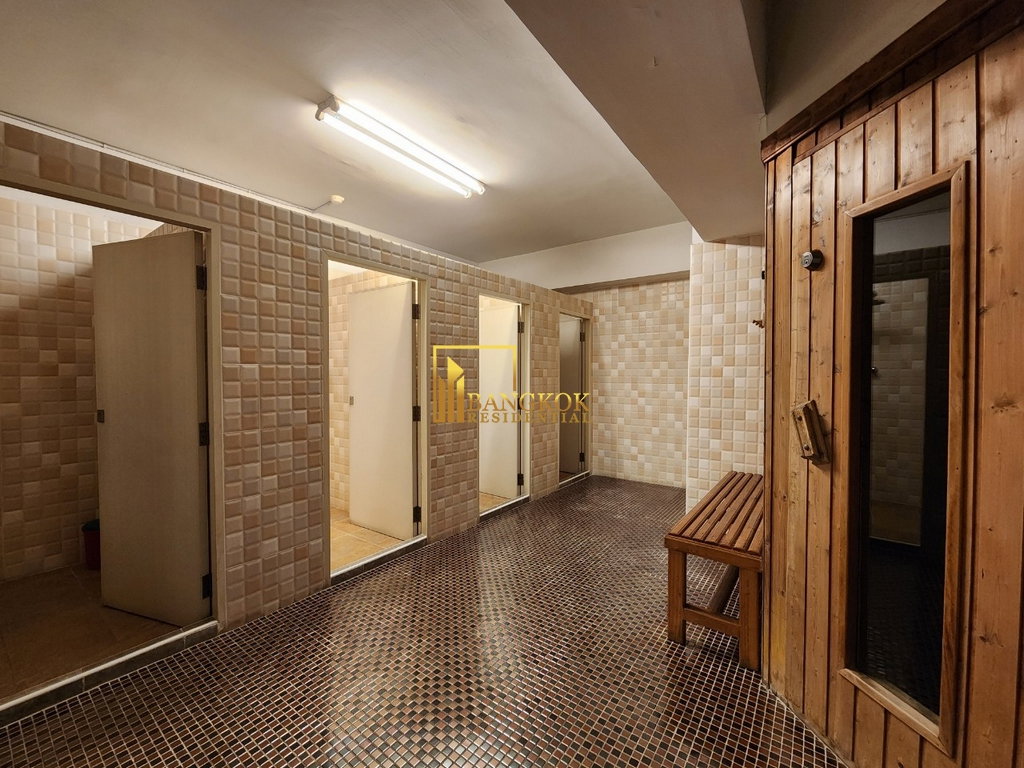picture Royal Castle | Superb Value 3 Bedroom Condo in Phrom Phong - BR17311CD - 36/41