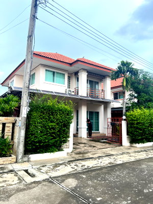 Houses for sale : For sale Crystal House, Chalong Krung, Soi Wat U Taphao, Near King Mongkut's Institute of Technology Ladkrabang.