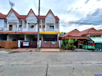 ทาวน์โฮม สนามบินหาดใหญ่ : ทาวน์เฮ้าส์ 21.3 ตร.วา หาดใหญ่ สงขลา 1.9M