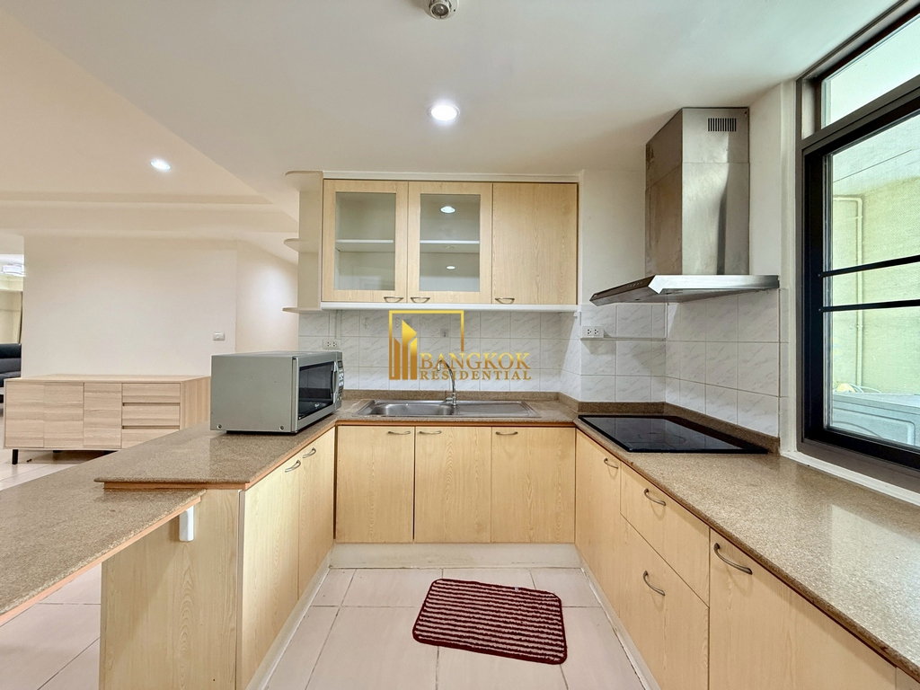 picture Royal Castle | Superb Value 3 Bedroom Condo in Phrom Phong - BR17311CD - 12/41