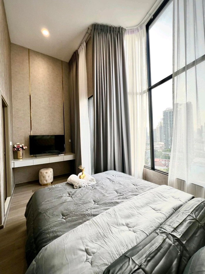 รูป 🔥 KnightsBridge Space สุขุมวิท–พระราม 4 Duplex Loft 2 ชั้น เพียง 32,900 บาท ✨ ห้องดีไซน์พิเศษ ใกล้ BTS ทองหล่อ และ EmQuartier พร้อมเข้าอยู่ 🏙️ - รูปที่ 9/13