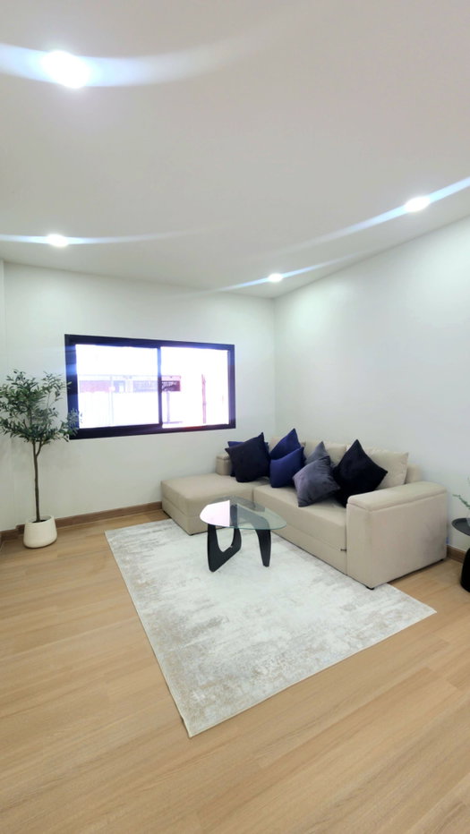 รูป 🏡✨ บ้านรีโนเวทใหม่ พร้อมเข้าอยู่ 📍 หมู่บ้านรุ่งเจริญ โชคชัย 4 ซอย 3 ทำเลโชคชัย 4 ซอย 3 เดินถึงรถไฟฟ้าได้! - รูปที่ 5/19