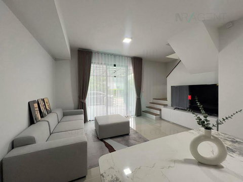 📌 ให้เช่าทาวน์เฮาส์ 2 ชั้น พลีโน่ สุขุมวิท-บางนา 2 3 ห้องนอน 2 ห้องน้ำ