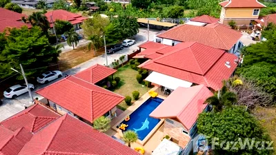 เช่าบ้านเดี่ยว ชลบุรี : วิลล่าให้เช่า 6 ห้องนอน ในโครงการ บ้าน บุญ รักษา 2003945