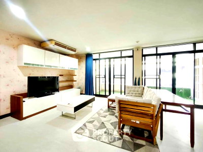 คอนโดให้เช่า : คอนโด 3 ห้องนอน Baan Chan Condominium ใกล้ทองหล่อ | ชั้น 3 (ID 3062984)