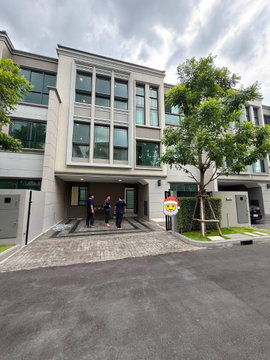 🏡✨ ให้เช่าบ้านใหม่ Baan Klang Muang Classe Ratchayothin 3 ห้องนอน 4 ห้องน้ำ เพียง 500 เมตรจาก BTS พหลโยธิน 24