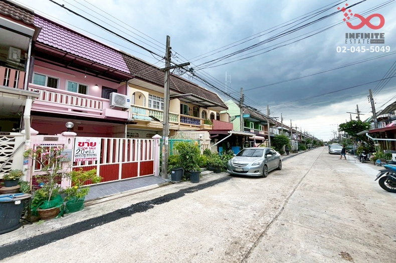 รูป ขายทาวน์เฮาส์ 2 ชั้น 20 ตร.ว. ซอยรามคำแหง 98 สะพานสูง ใกล้รถไฟฟ้าสายสีส้ม สภาพดี ขายถูก - รูปที่ 1/14