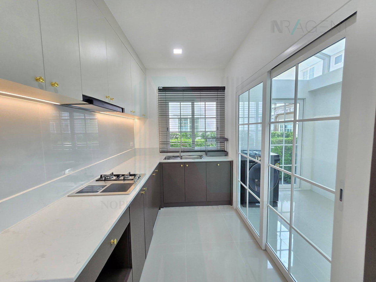 รูป ขายบ้านเดี่ยว โครงการ แกรนดิโอ บางนา กม.5 2 ชั้น 4 ห้องนอน 4 ห้องน้ำ - รูปที่ 7/8