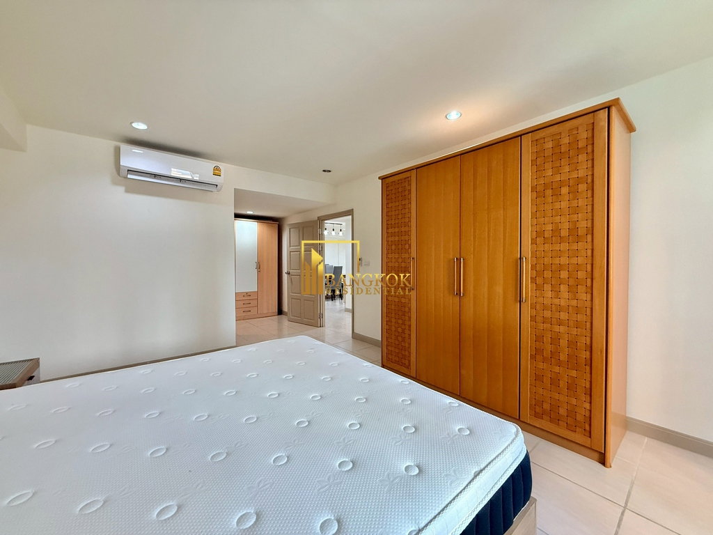picture Royal Castle | Superb Value 3 Bedroom Condo in Phrom Phong - BR17311CD - 15/41