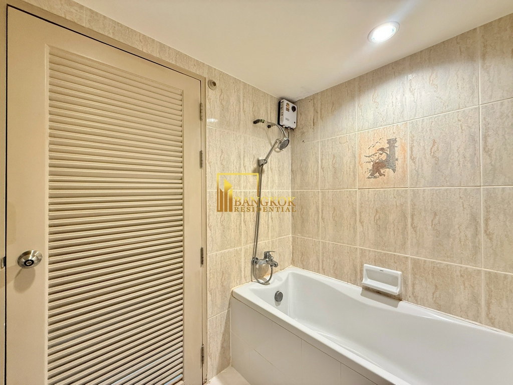 picture Royal Castle | Superb Value 3 Bedroom Condo in Phrom Phong - BR17311CD - 17/41