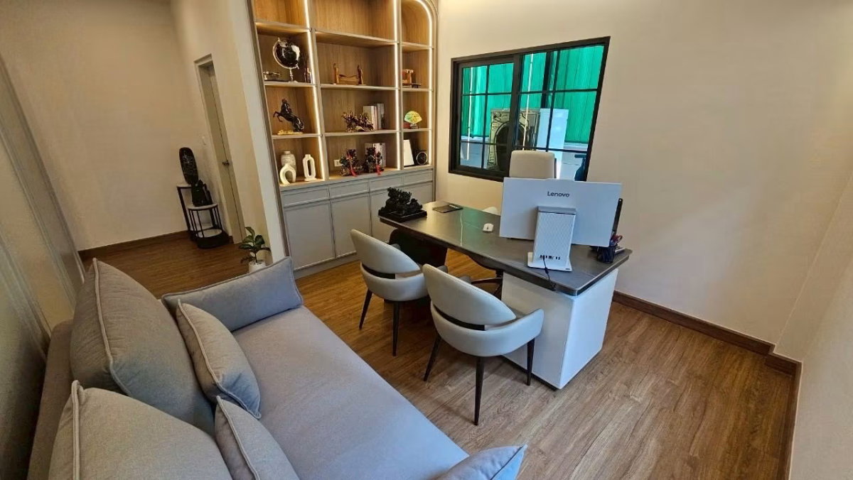 picture Luxury Single House for Rent Centro Bangna Fully Furnished - 2/2