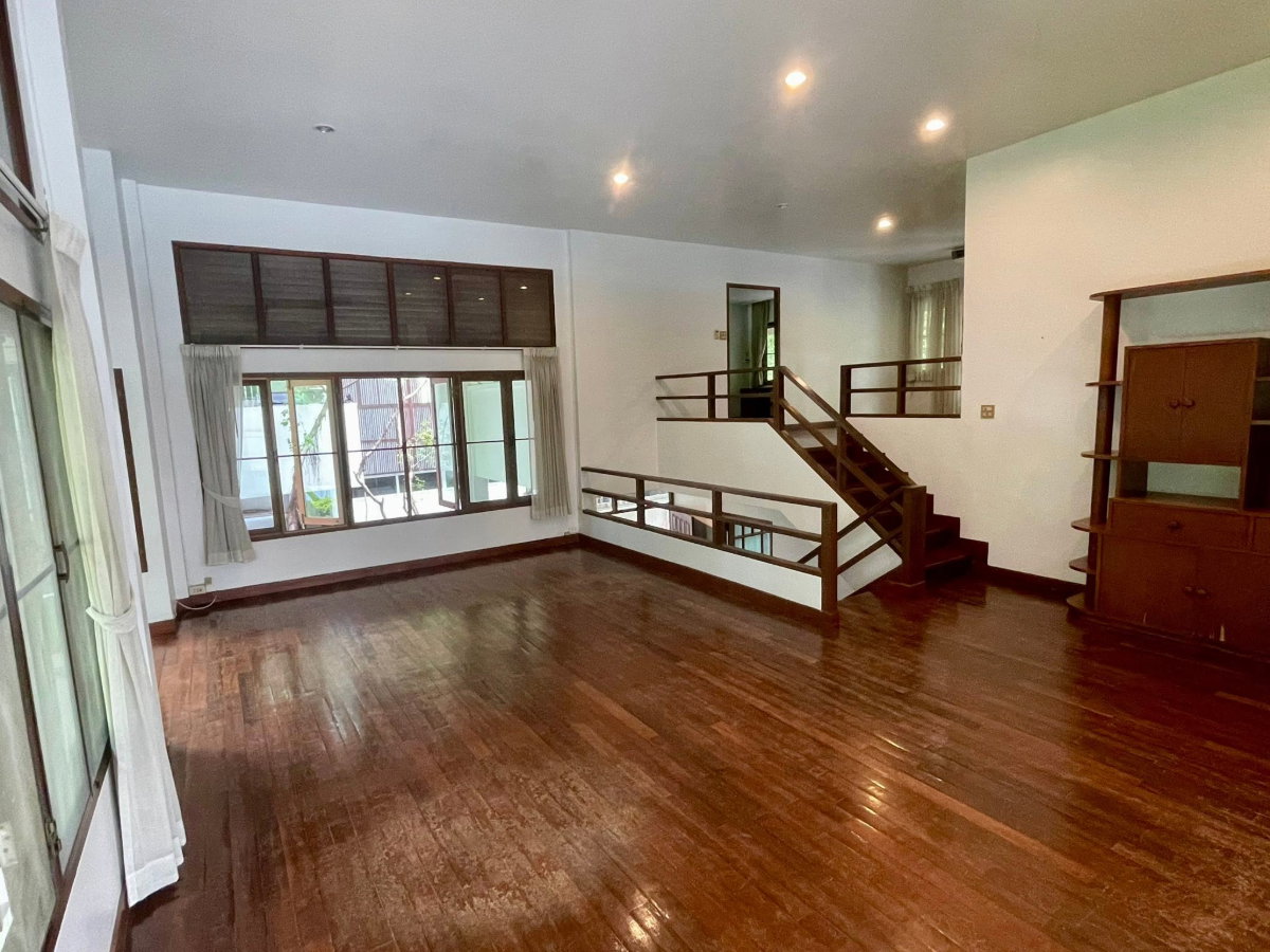 รูป WS7751 🏫ให้เช่า Rare Garden House ใกล้ BTS เพลินจิต 💰เพียง 130,000 บาท/เดือน - รูปที่ 6/17